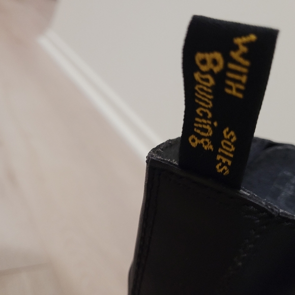 Dr Martens Womens Boots EU37 UK4 US6 Vonda Embroidered Red Roses 14 eyelet Black - Picture 8 of 16